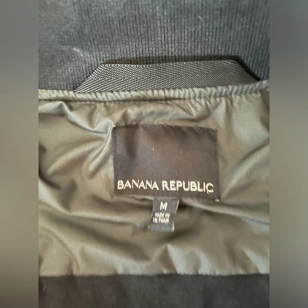 Banana Republic Motion Tech Bomber Jacket water resistant lightweight green